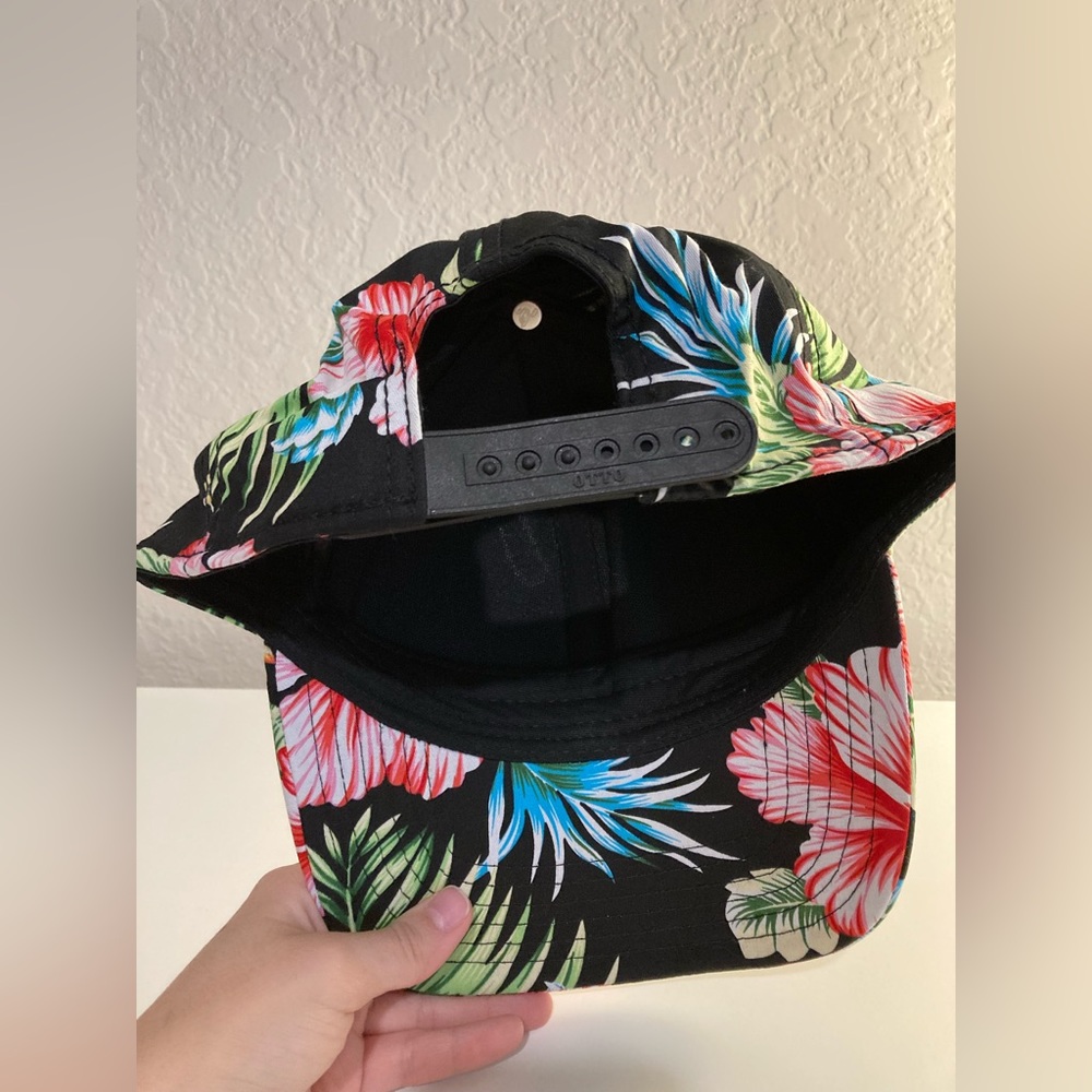 Hat - Picture 2 of 3